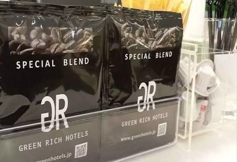 Отель Green Rich Oitaekimae