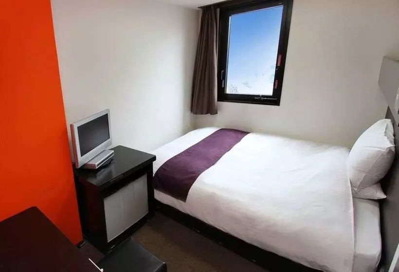 Отель Green Rich Oitaekimae