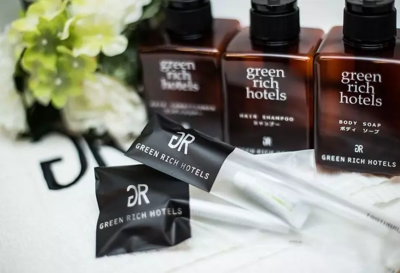 Отель Green Rich Oitaekimae