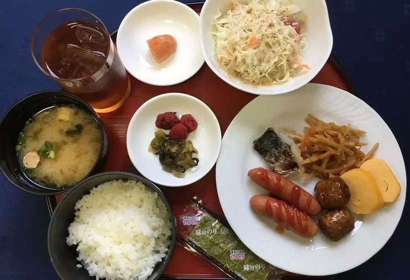 Отель Green Rich Oitaekimae