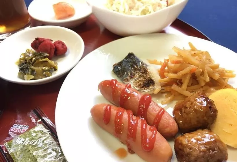 Отель Green Rich Oitaekimae