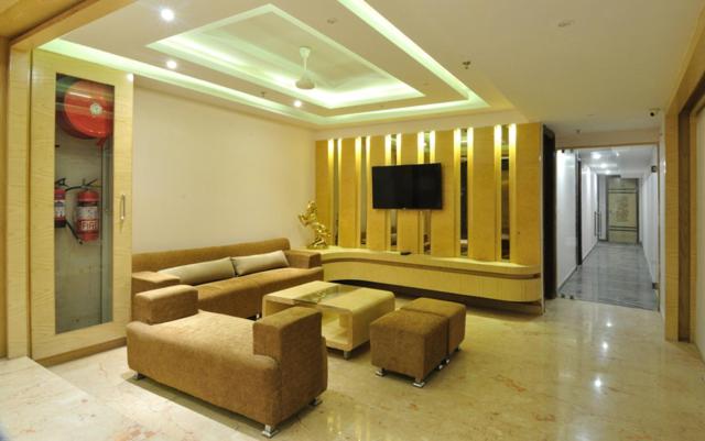 Hotel Aman Continental   2mins From Railway Station And 5 Mins From Metro