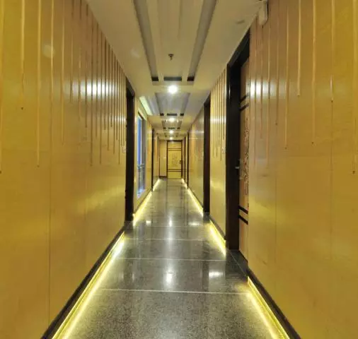 酒店 Aman Continental   2mins From Railway Station And 5 Mins From Metro