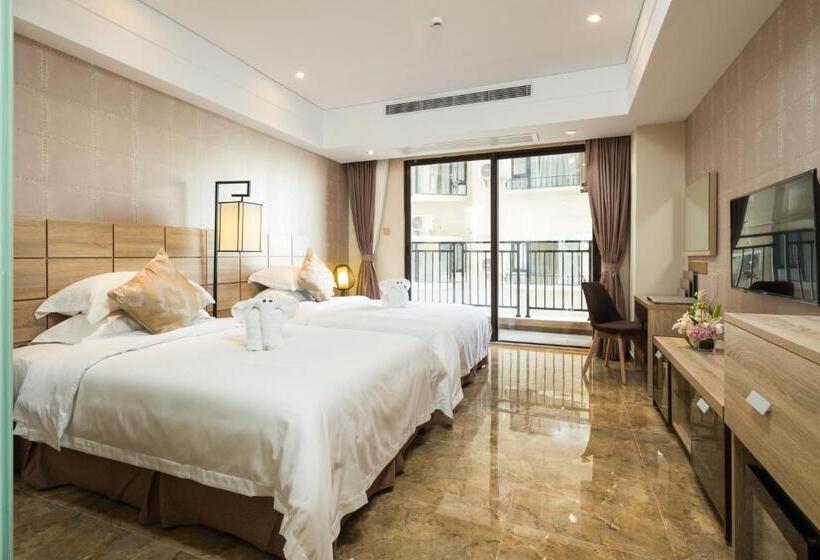 Barry Boutique Hotel Sanya