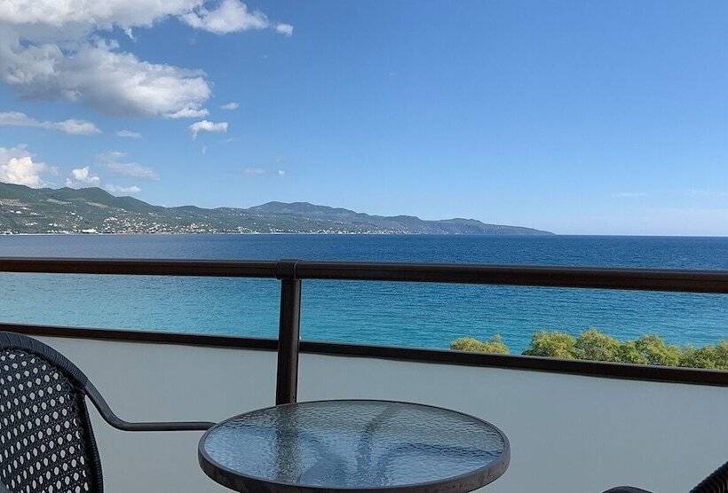 בית מלון כפרי Flisvos