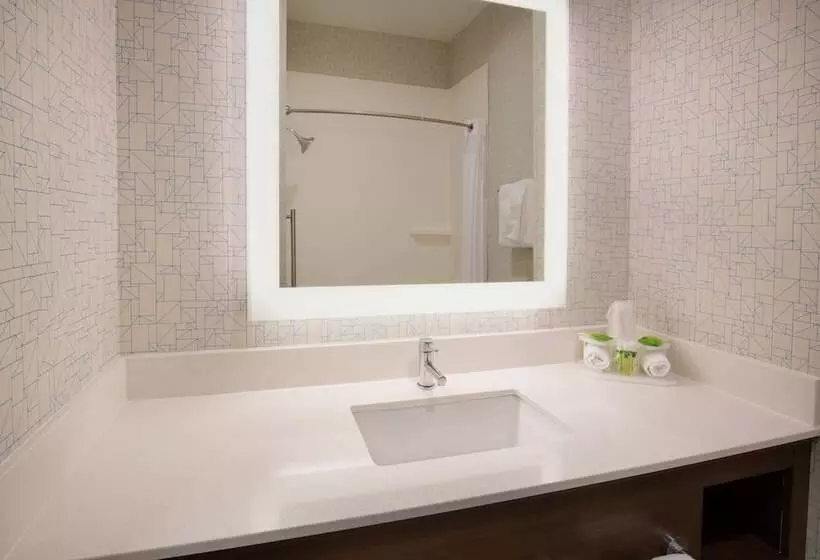 Отель Holiday Inn Express & Suites Pahrump, An Ihg