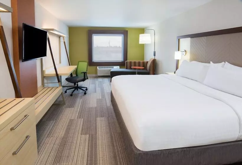 Отель Holiday Inn Express & Suites Pahrump, An Ihg