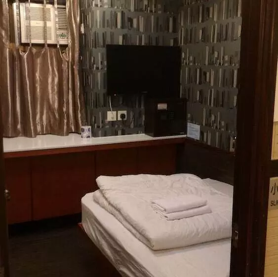 هتل Rai Lei Hostel