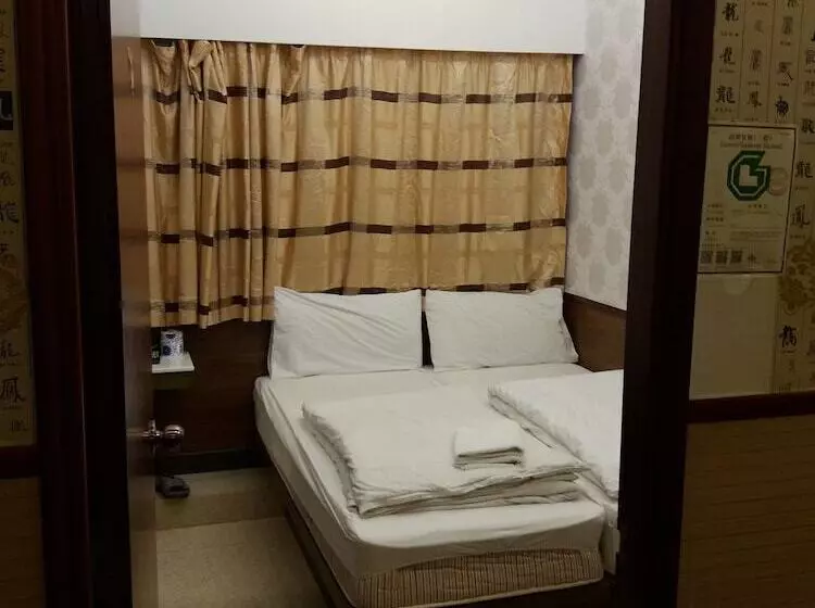 هتل Rai Lei Hostel