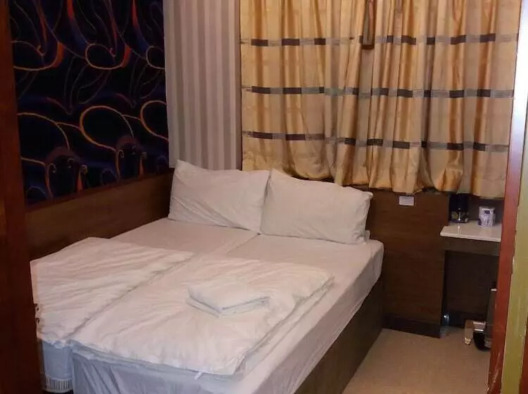 هتل Rai Lei Hostel