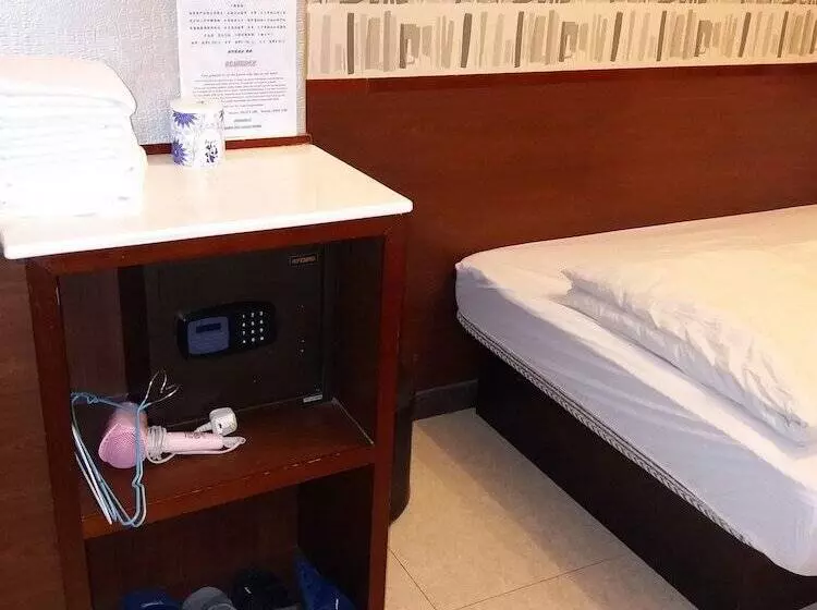 هتل Rai Lei Hostel