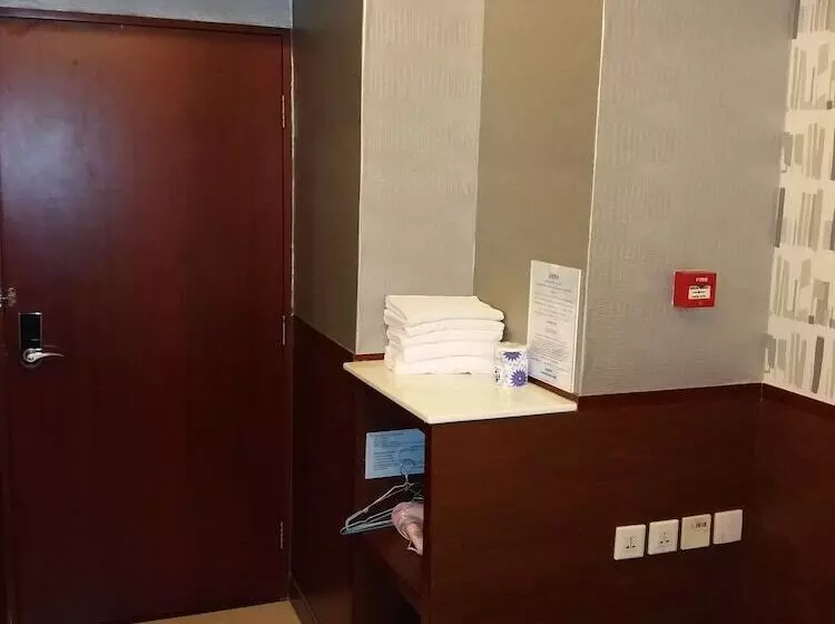 هتل Rai Lei Hostel