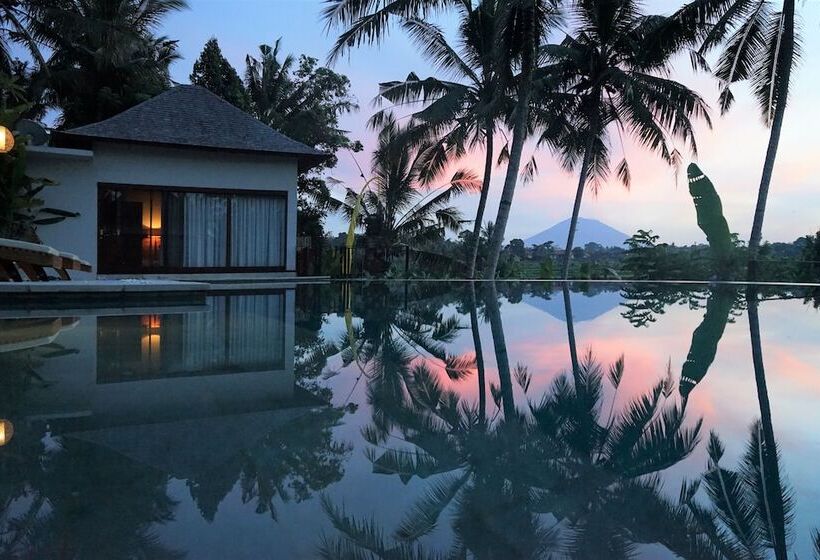 ホテル Villa Santun