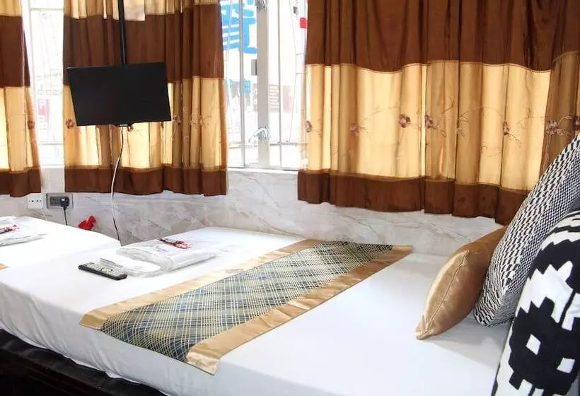 هتل Temple Street