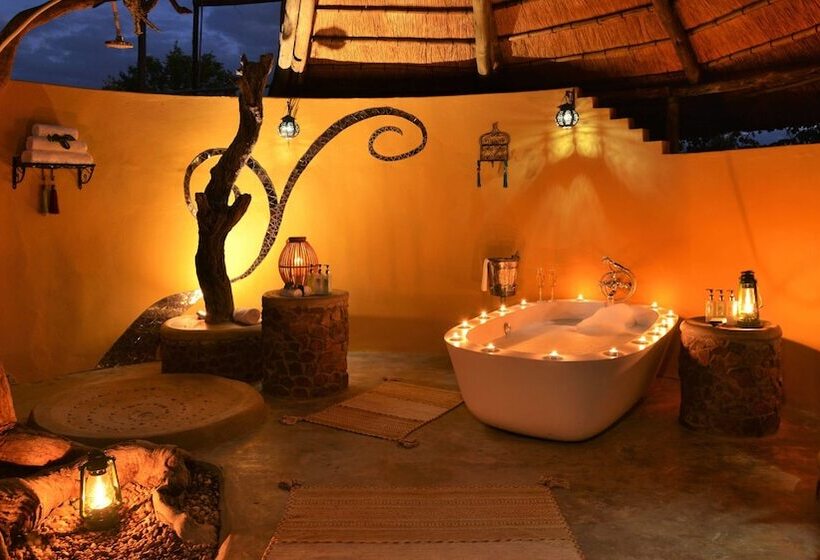 هتل Wildtrack Safaris Eco Lodge