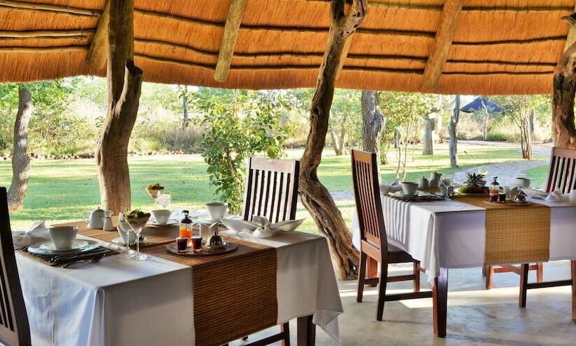 هتل Wildtrack Safaris Eco Lodge