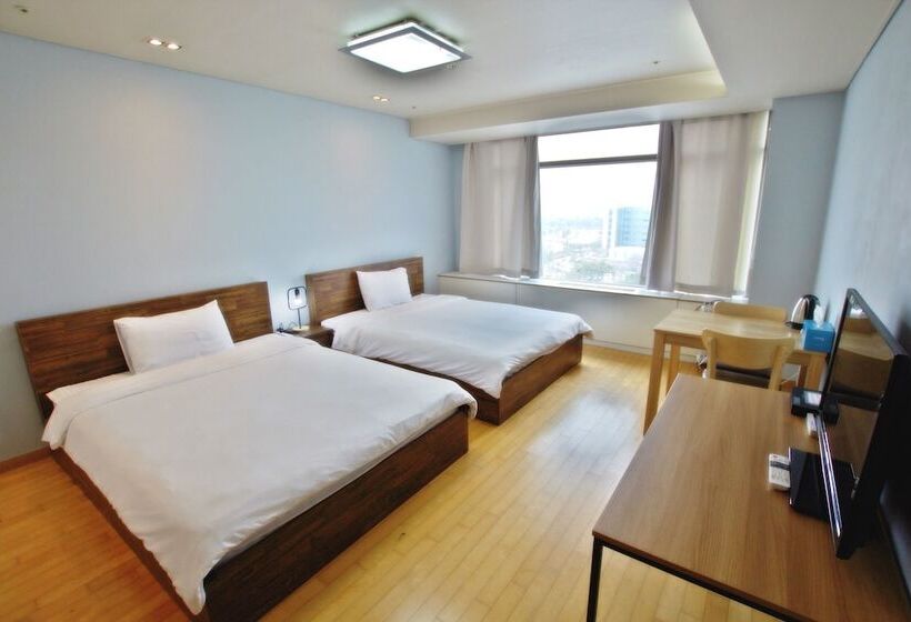 بنسيون Incheon Airport Guest House