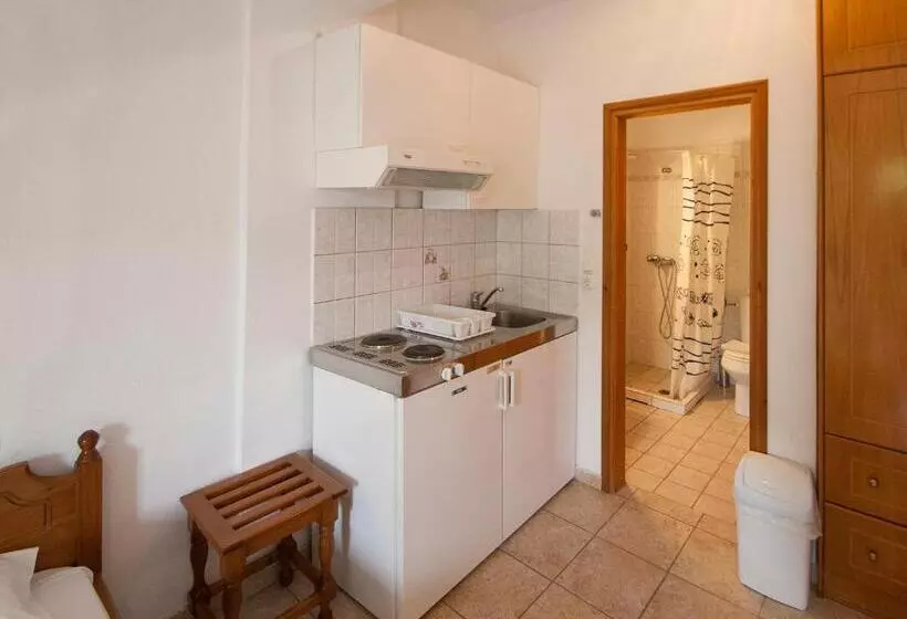 펜션 Laura Skiathos