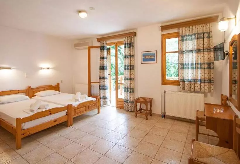 펜션 Laura Skiathos