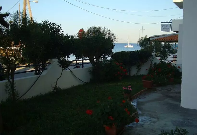 Philippos Studios & Apartments