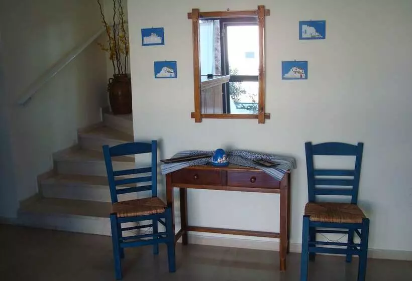 Philippos Studios & Apartments