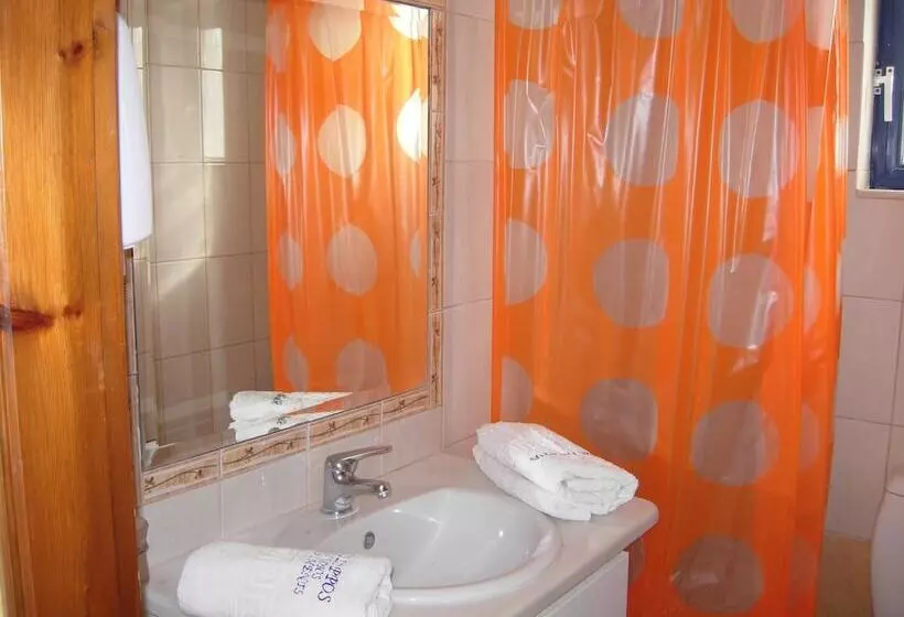 Philippos Studios & Apartments