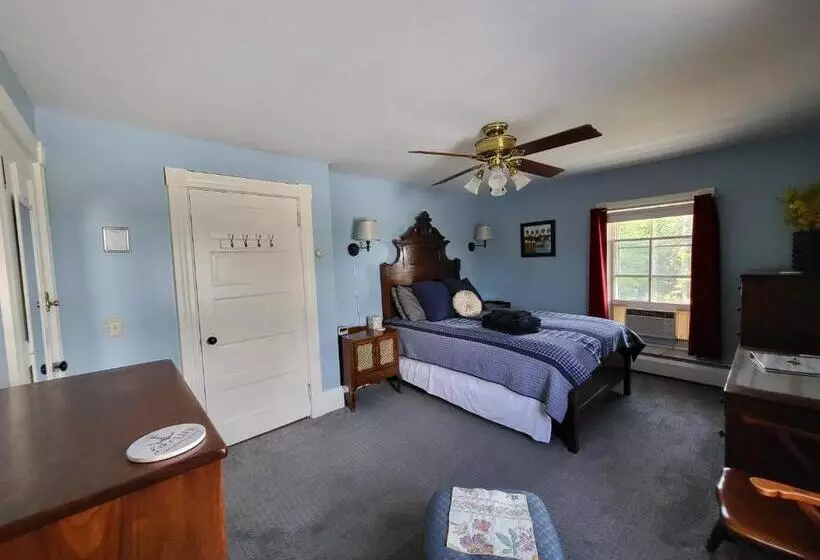 The Fox And The Grapes Bed & Breakfast