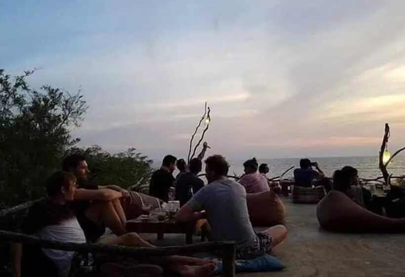 ホテル Banana Sunset Bar & Bungalows
