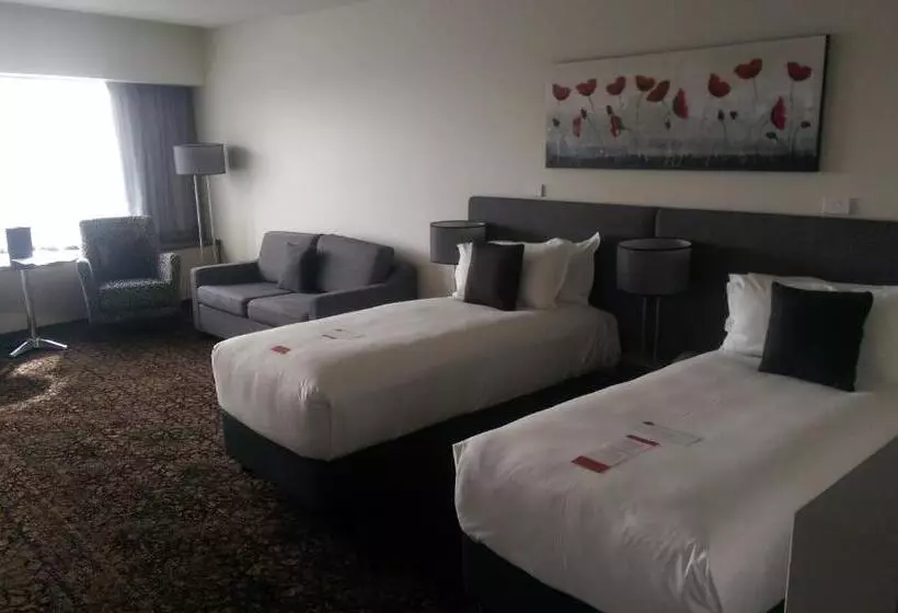 Calamvale Hotel Suites And Conference Centre