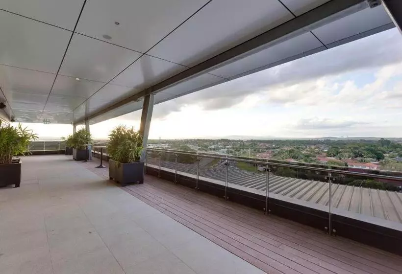 Calamvale Hotel Suites And Conference Centre