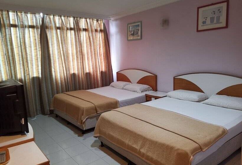 ホテル Inderapura