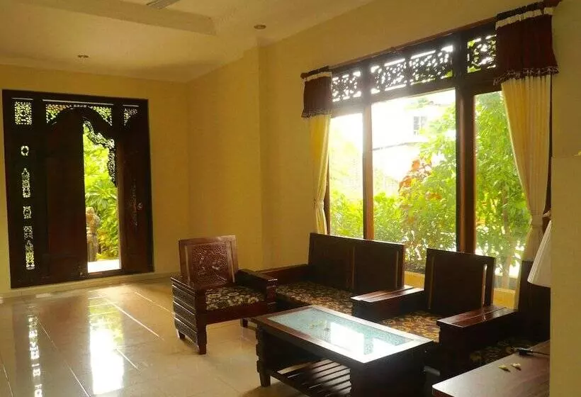 Hotelli Rumah Wayans Lipah