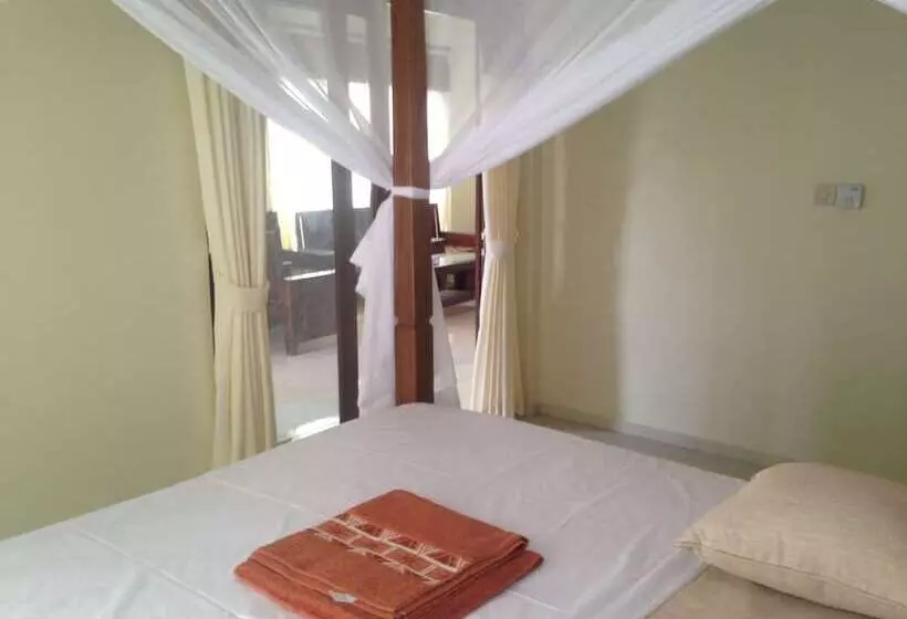 Hotelli Rumah Wayans Lipah