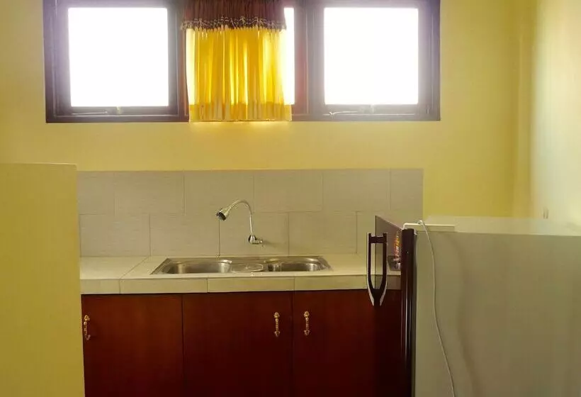 Hotelli Rumah Wayans Lipah