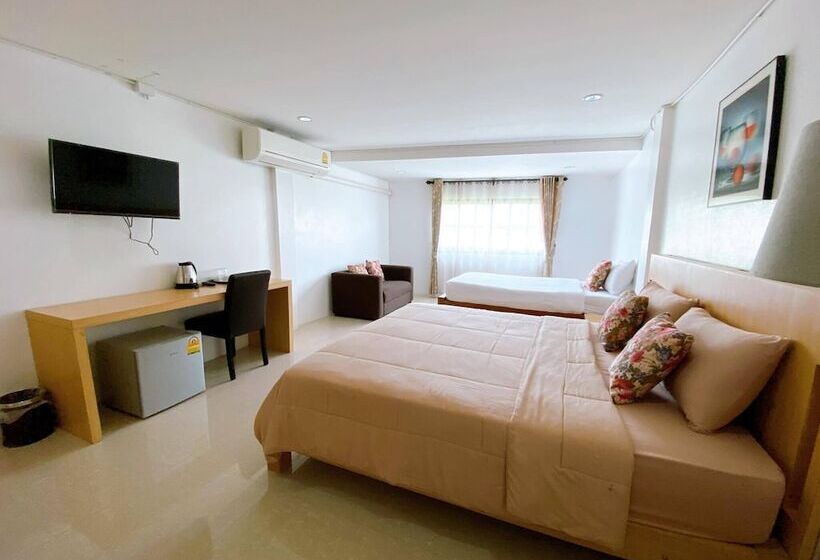 בית מלון כפרי Sila Resort