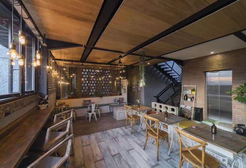 Отель Summerbird Bed And Brasserie