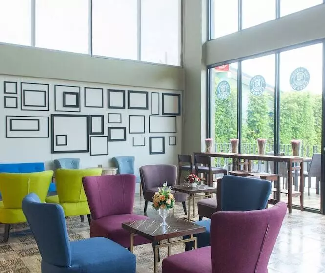 ホテル The Sixteenth Naiyang Beach