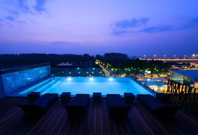 ホテル The Sixteenth Naiyang Beach