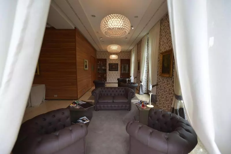 Majatalo Villa Lario Resort Mandello