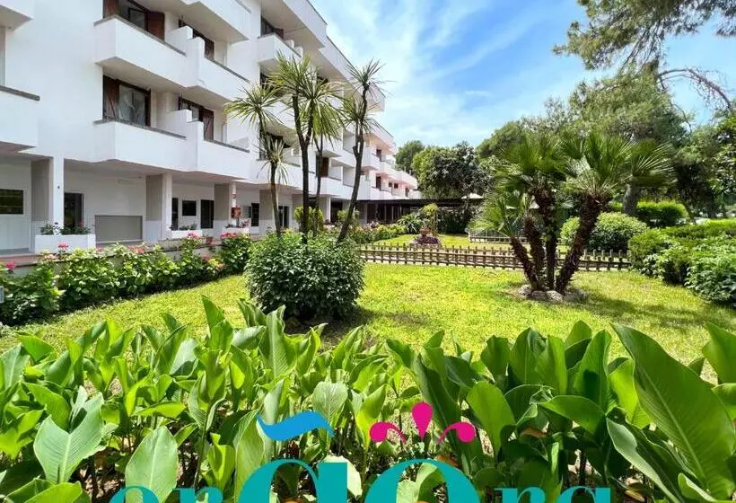 Eraora Hotel Village