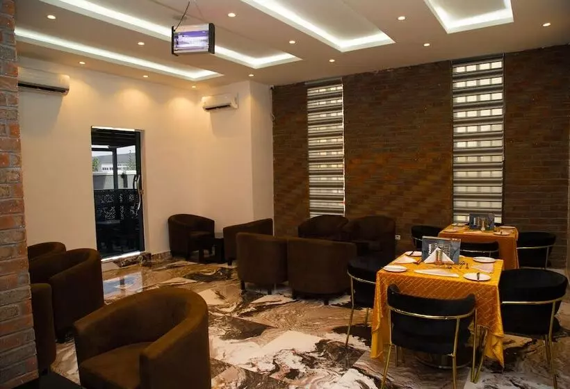Entrust Hotel And Suites