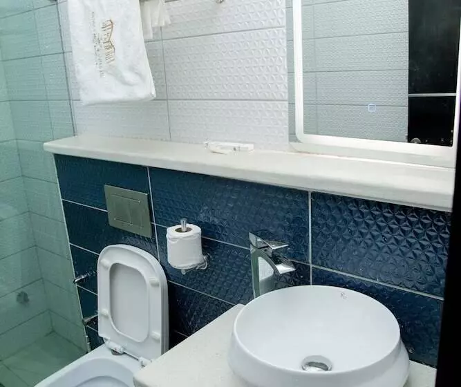 Entrust Hotel And Suites