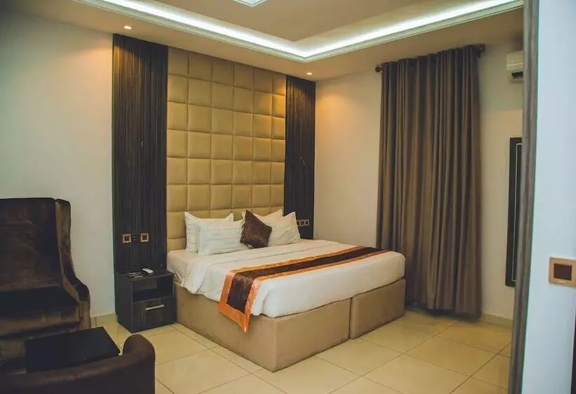 Entrust Hotel And Suites