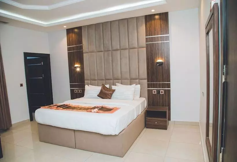 Entrust Hotel And Suites