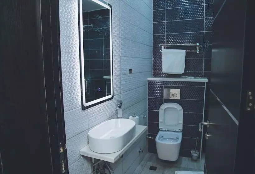 Entrust Hotel And Suites