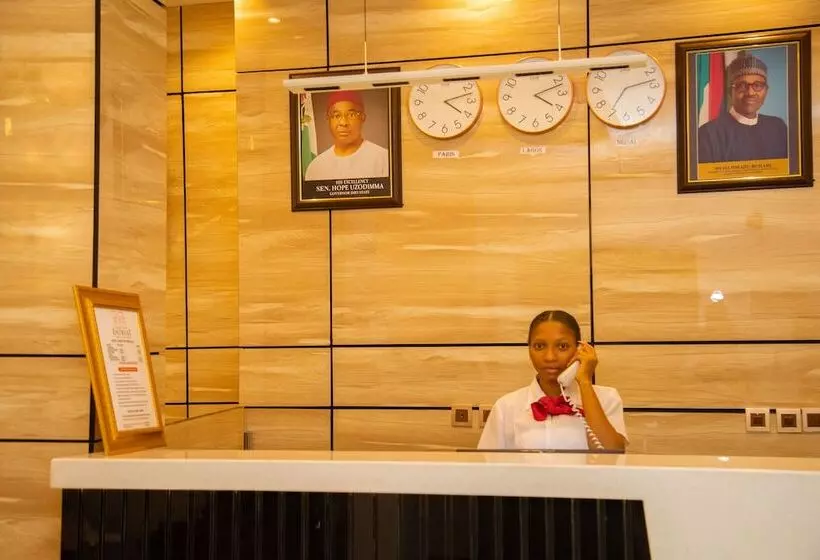 Entrust Hotel And Suites