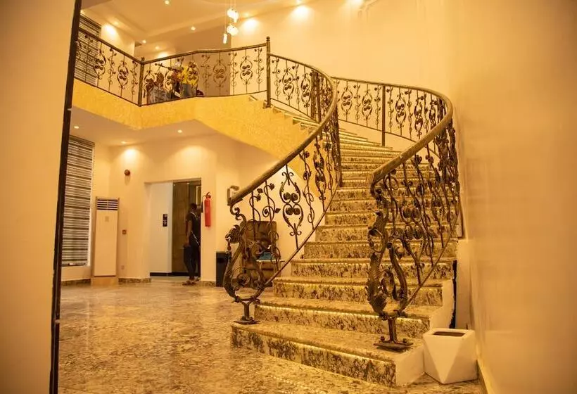 Entrust Hotel And Suites