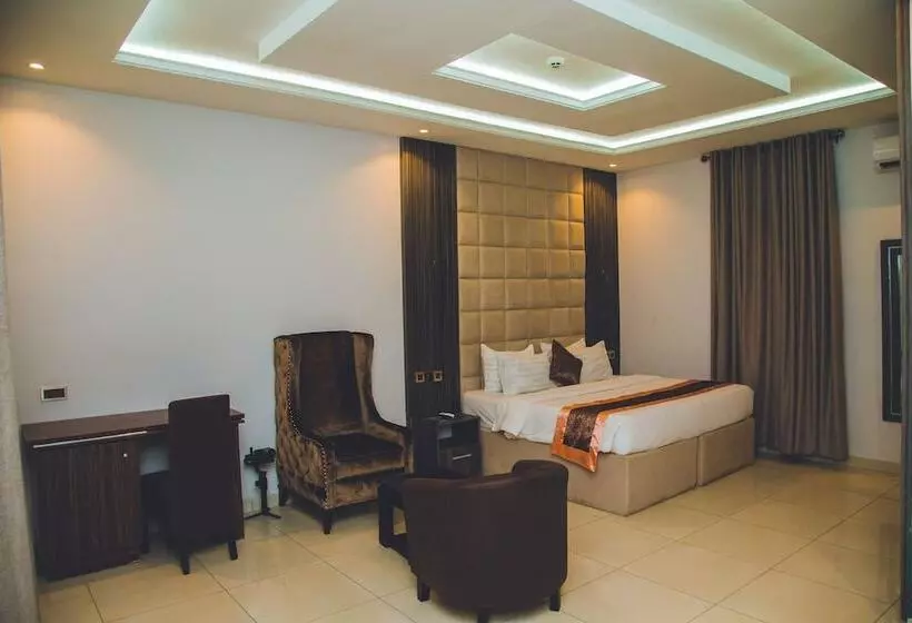 Entrust Hotel And Suites