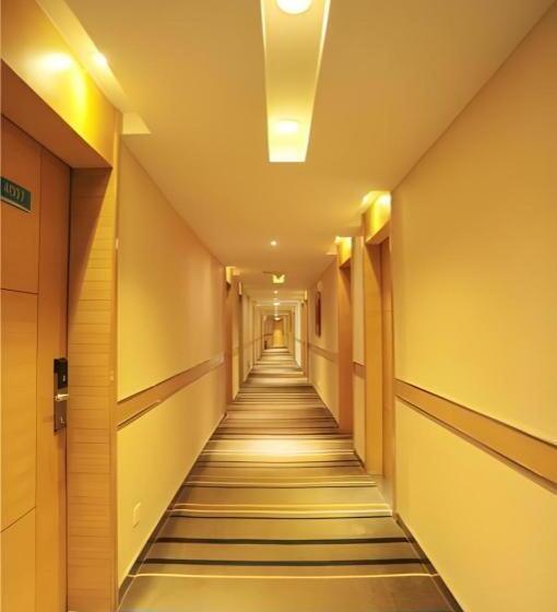 Отель City Comfort Inn Guilin Railway Station