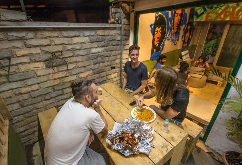 هاستل Backpacker Panda Appetite Mumbai